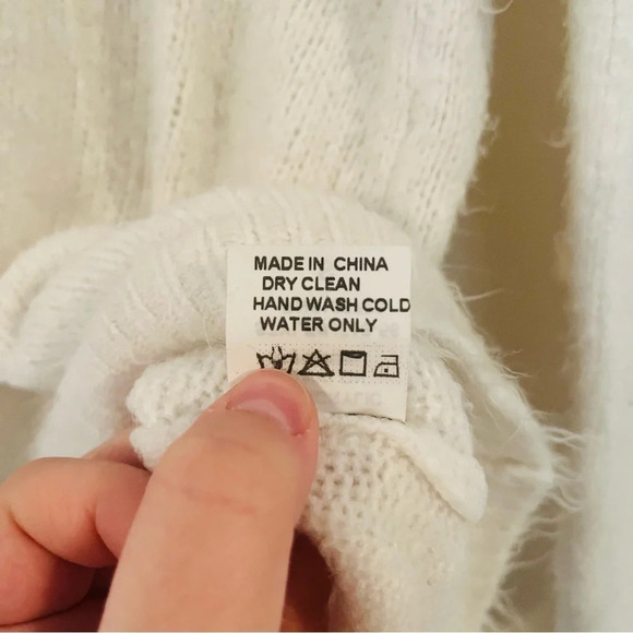 ☀️WANDERLUST Cozy Eyelash Crossover Back Sweater - Picture 7 of 7